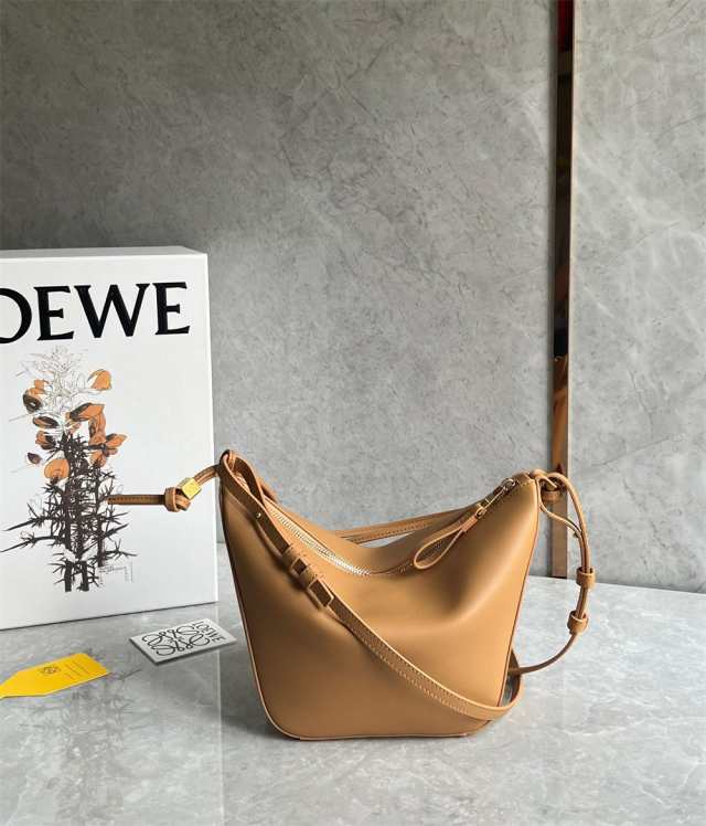 LOEWE ロエベ ハンモック ホーボー ミニ Hammock Hobo bag ３WAY 新品