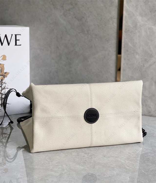 「１点限定」LOEWE ロエベ トートバッグ クッショントート キャンバス カーフ LOEWE CUSHION TOTE BAG バッグ レディース  送料無料 2024 ｜au PAY マーケット