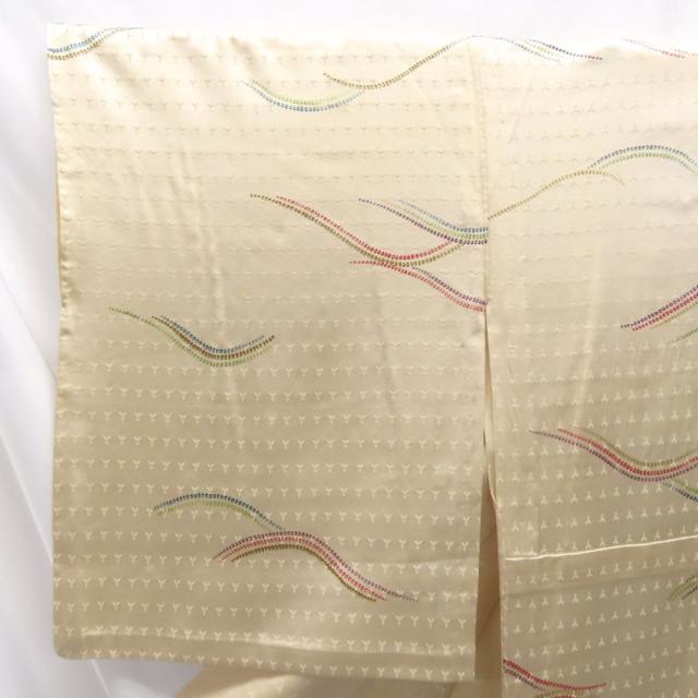 【中古】 小紋 正絹(金銀糸除く) クリーム系 和装 呉服 和服 きもの レディース 女性 中古 小紋 正絹(金銀糸除く) クリーム系 和装 呉服 和服 きもの