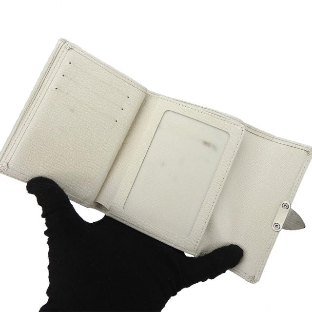 LOUIS VUITTON ルイヴィトン エピ ポルトフォイユ コアラ コンパクトウォレット 三つ折り財布 ケース ホワイト レザー M5801J シルバー金具 中古 ルイ・ヴィトン 三つ折り財布 ポルトフォイユ・コアラ M5801J