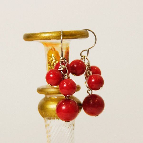 【送料無料】金属アレルギー対応 チタン ピアス フック 誕生石 誕生日 天然石 アクセサリー  ケース付 保証書付 プレゼント対応 3月 珊瑚 さんご サンゴ coral 還暦 珊瑚婚式 大人 上品の通販は