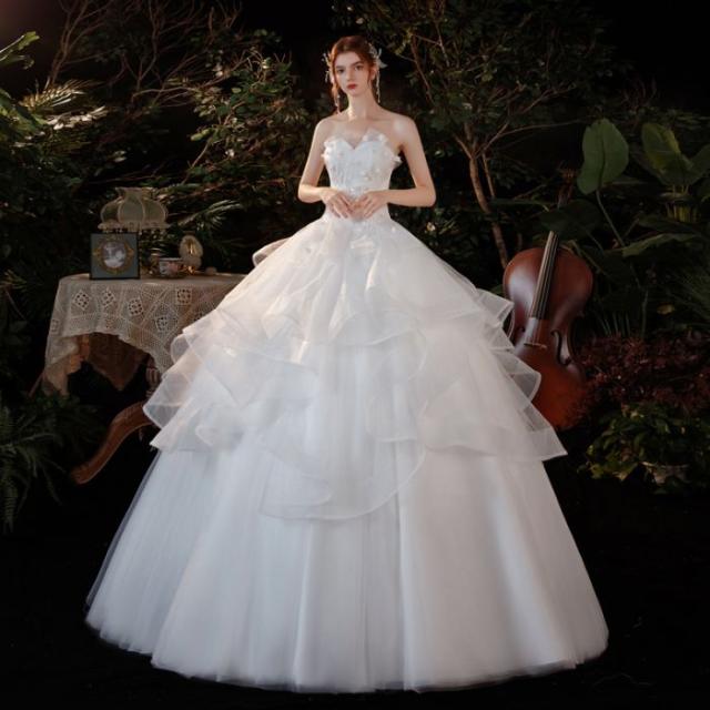 ウェディングドレス ハートカットネック 花柄 可愛い 花嫁 ナチュラル エレガント ロングドレス プリンセスドレス 白色 おしゃれ お嫁さん 結婚式 編み上げ プリンセスライン ウェディングドレス ハートカットネック 花柄 可愛い 花嫁 ナチュラル