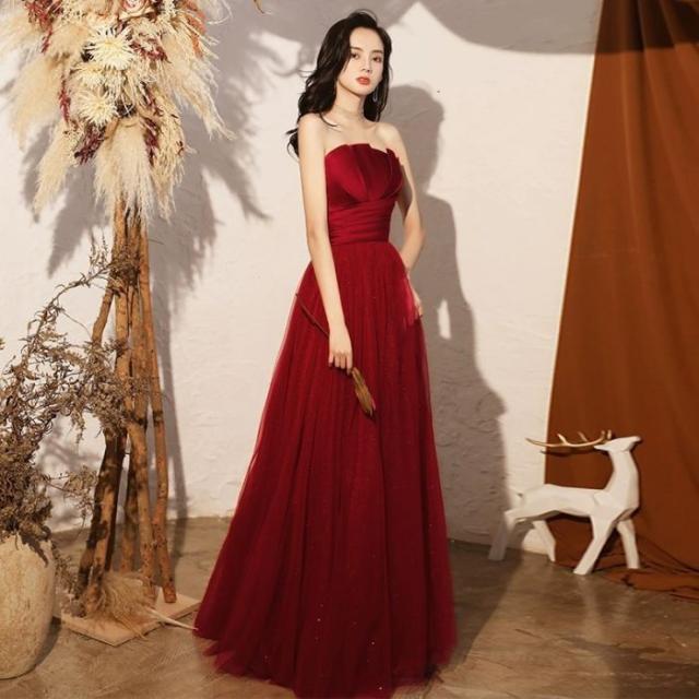 花嫁のブラトップロングドレスパーティーの忘年会の洋風ワンピース2023新品 シンプル レッド 花嫁のブラトップロングドレスパーティーの忘年会の洋風ワンピース2023