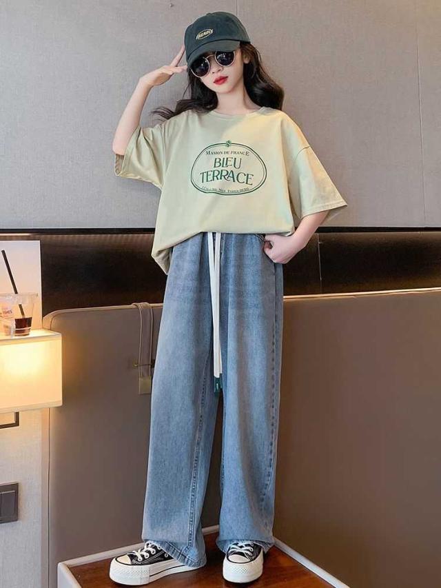 2024夏の新作キッズスーツ夏カジュアルアルファベット半袖Tシャツデニムワイドパンツスーツ