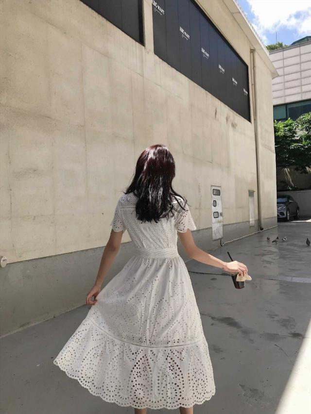 ワンピース ミディアム丈 総レース 半袖 袖あり Vネック ウエストマーク ウエスト切り替え ハイウエスト 脚長効果 スタイルアップ Aライン 透け感 レトロ ホワイト 白 ワントーン ワンピース ミディアム丈 総レース 半袖 袖あり Vネック ウエスト
