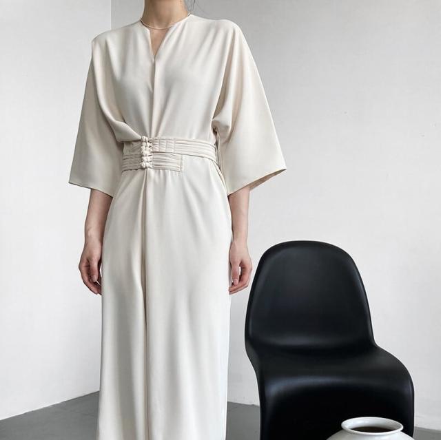 Vネック５分袖 ワンピース デザインベルト ハイウエスト ゆったり 高見え ストレート バックル ロング丈 カシュクール ドレープ かわいい 大人可愛い きれいめ シンプル カジュアル 大人
