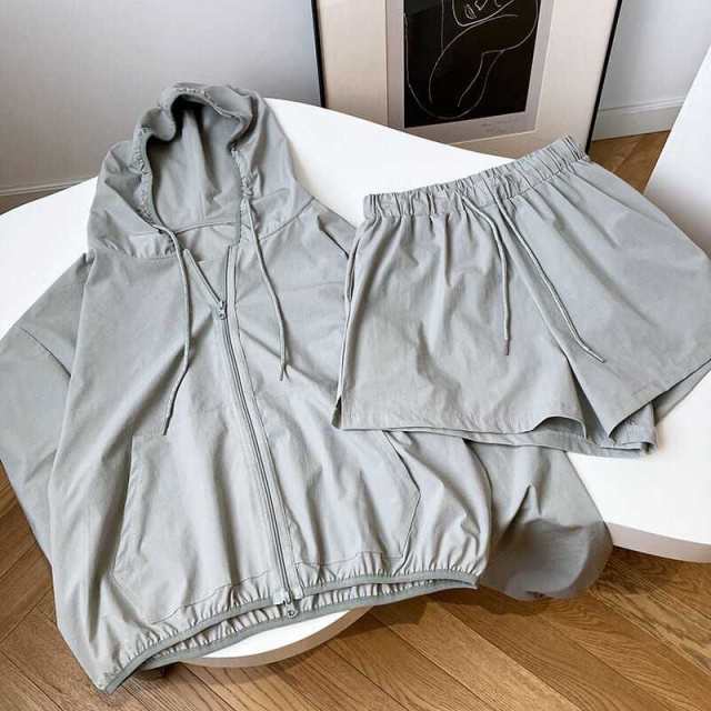 上着 人気 おすすめ おしゃれ お洒落 激安 安い 送料無料 プチプラ パーカー フード フーディー セットアップ パンツ ショーツ 長袖 ロング ふんわり オーバーサイズ 無地 ポリエステルの通販は