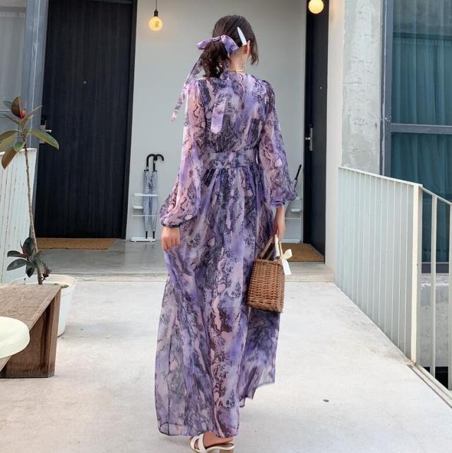 ワンピース 上着 人気 おすすめ おしゃれ お洒落 激安 安い 送料無料 プチプラ 長袖 ロング Vネック ウエスト マキシ ロングスカート フレア 柄 透け プリント リボン 春 スプリング サマー