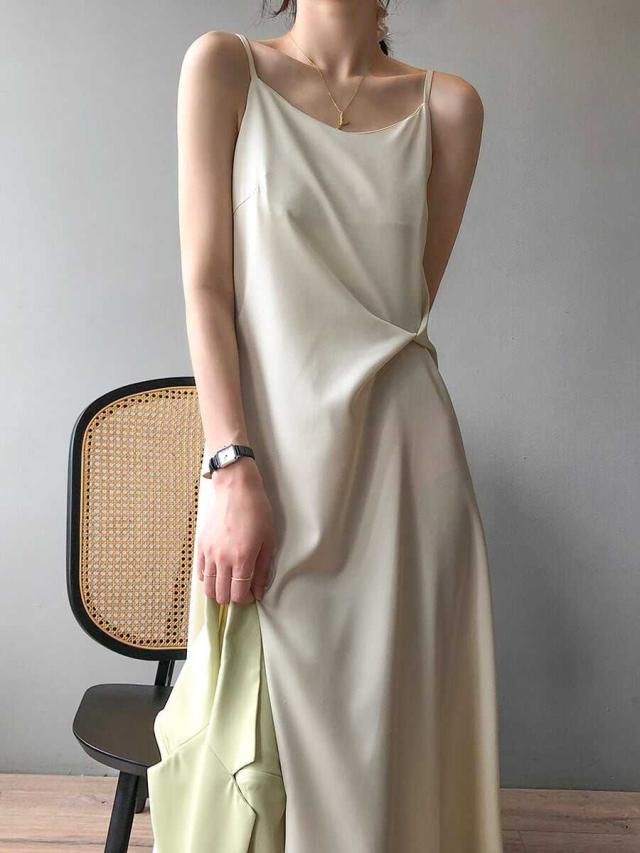 ワンピース 上着 人気 おすすめ おしゃれ お洒落 プチプラ  ブラウス マキシ丈 肩出し ノースリーブ 無地 ポリエステル 着痩せ 体型カバー 可愛い かわいい シンプル カジュアル きれいめの通販は 5,315円