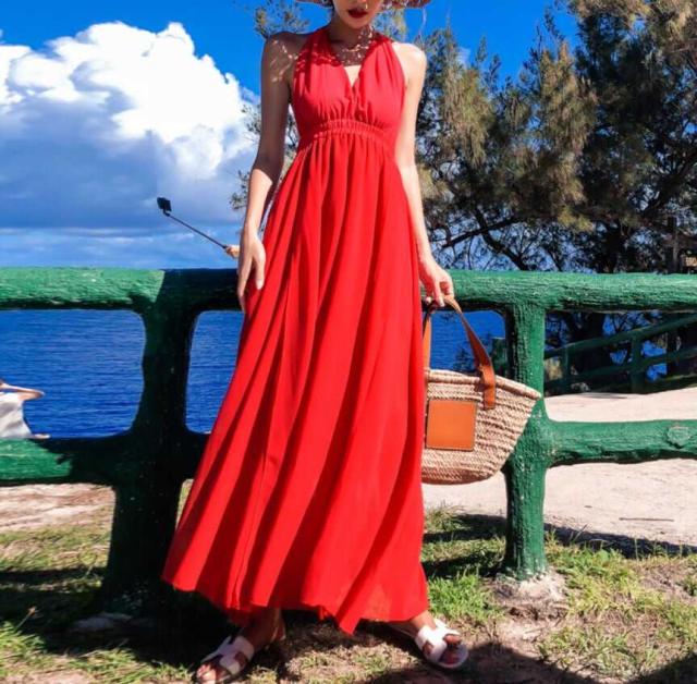 ワンピース 上着 人気 おすすめ おしゃれ お洒落 激安 安い 送料無料 プチプラ 肩出し ノースリーブ Vネック ふんわり Aライン 膝丈 スリット 無地 シースルー 透け ポリエステル シフォン