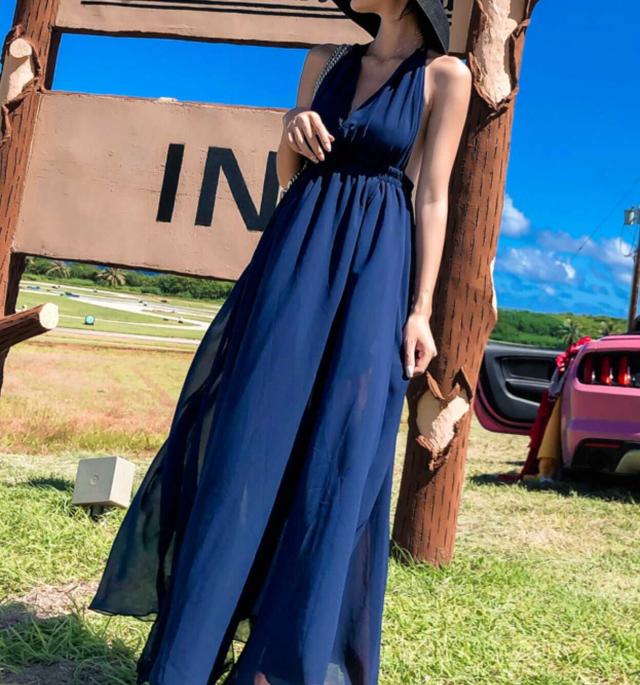 ワンピース 上着 人気 おすすめ おしゃれ お洒落 激安 安い 送料無料 プチプラ 肩出し ノースリーブ Vネック ふんわり Aライン 膝丈 スリット 無地 シースルー 透け ポリエステル シフォン