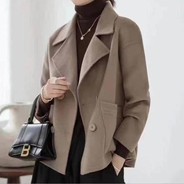 アウター ジャケット クロップ丈 ジャケット ショート丈 長袖 無地 ウールタッチ レトロ クラシカル 薄手 軽い 可愛い かわいい きれいめ 大人 上品 おしゃれ ファッション フェミニン