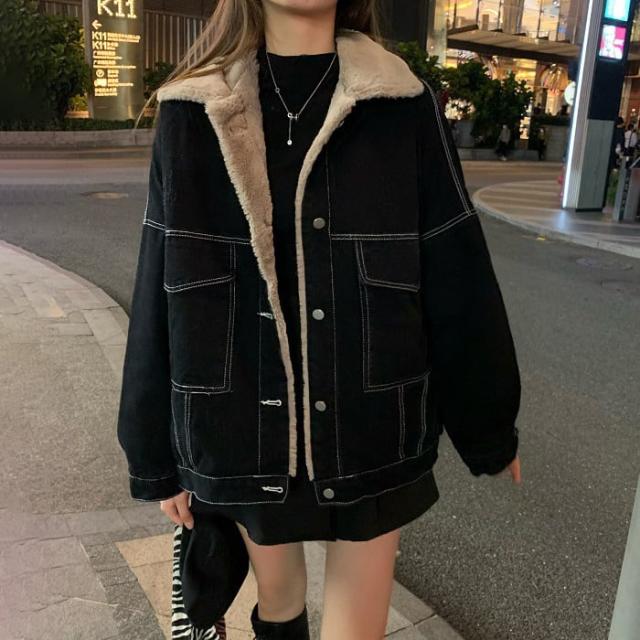 アウター 上着 ジャケット ブルゾン デニム調 裏ボア オーバーサイズ ミドル丈 チュニック丈 ボックスシルエット 無地 襟付き 温かい 防寒 防風 モコモコ 体型カバー スタイルアップの通販は 5,377円