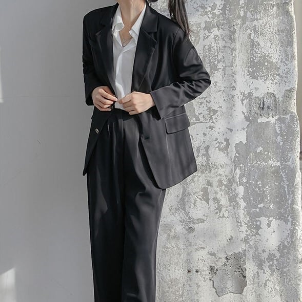 セットアップ 2点 レディース テーラードジャケット ベルベット スーツ パンツ インスタ映え 高見え 可愛い かわいい 韓国 かっこいい カジュアル 大人 上品 きれいめ シンプル クラシックの通販は
