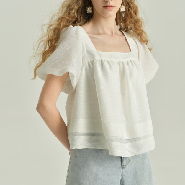 トップス シャツ レディース ブラウス 白トップス 袖あり 半袖 バックリボン スクエアネック パフスリーブ シアー 透け感 シースルー ギャザー  モノトーン フレア フリル かわいい