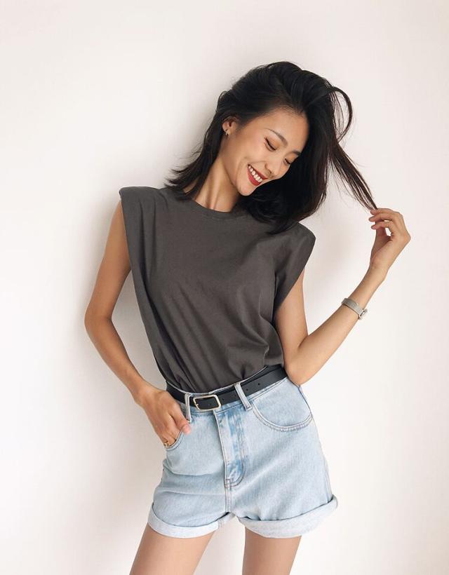 トップス Tシャツ カットソー 白トップス 袖なし ノースリーブ フレンチスリーブ ラウンドネック 大人可愛い きれいめ シンプル カジュアル 大人 上品 おしゃれ お洒落 かっこいいの通販は