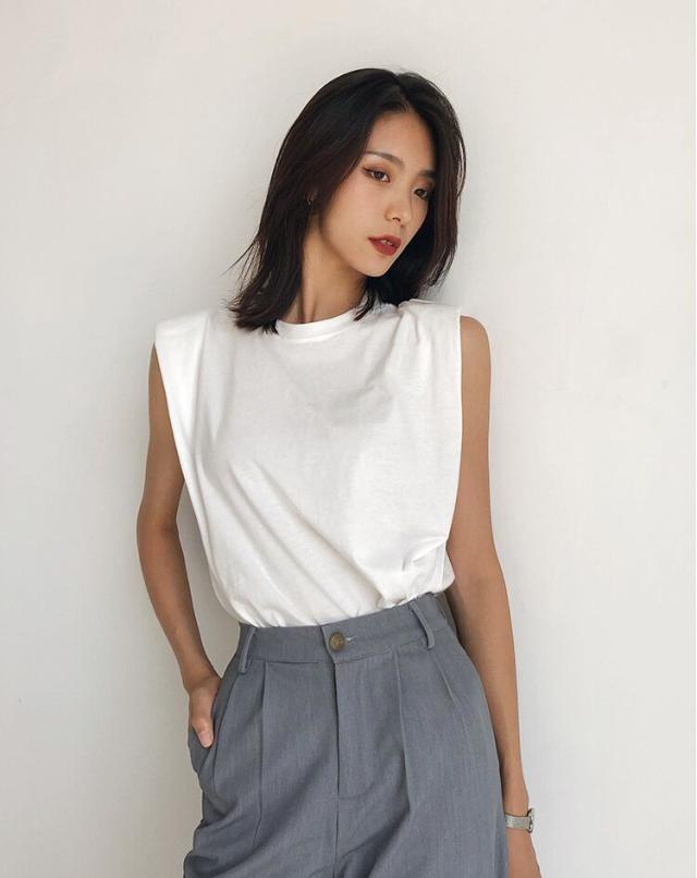 トップス Tシャツ カットソー 白トップス 袖なし ノースリーブ フレンチスリーブ ラウンドネック 大人可愛い きれいめ シンプル カジュアル 大人 上品 おしゃれ お洒落 かっこいいの通販は