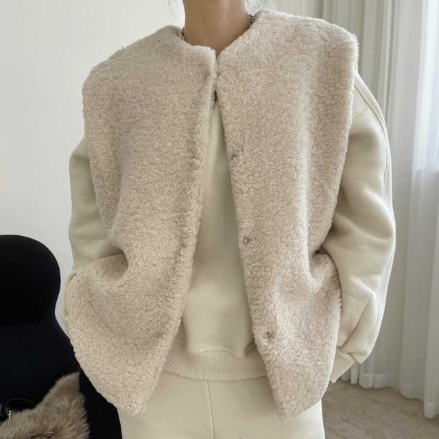 トップス ジレ ベスト 袖なし Vネック もこもこ クルーネック ノースリーブ かわいい 大人可愛い きれいめ シンプル カジュアル 大人 おしゃれ お洒落 無地 春 夏 秋 10代 20代 30代 40代