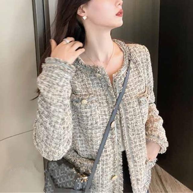 ジャケット レディース ノーカラージャケット チェック フリンジ カラフル ツイード メタルボタン クルーネック ショート丈 パフスリーブ バイカラー アウター ミディアム丈 7,880円