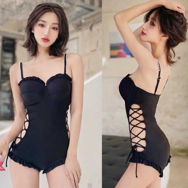 水着 タンキニ 体系カバー水着 フリル 谷間魅せ 盛れる かわいい 大人可愛い きれいめ セクシー sexy シンプル カジュアル ナチュラル ゴージャス 華やか 大人 大人っぽい おしゃれ お洒落