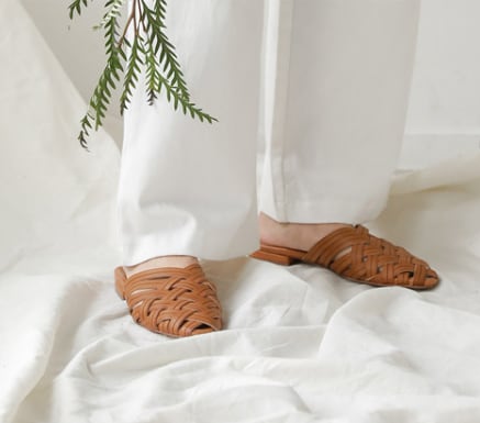 シューズ 靴 サンダル ローヒール メッシュ編み 1.5cm ミュール フラット ぺたんこ 楽ちん 歩きやすい かわいい 大人可愛い きれいめ シンプル カジュアル 大人 おしゃれ お洒落 かっこいい