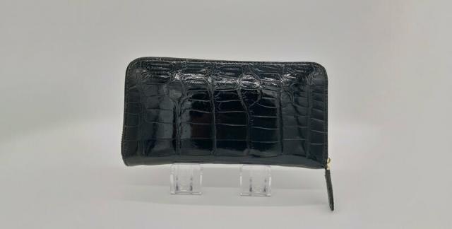 クロコダイル長財布　クロコ　ワニ革　1枚皮　シャイニー加工　財布　長財布　ラウンドファスナー　黒　ブラック