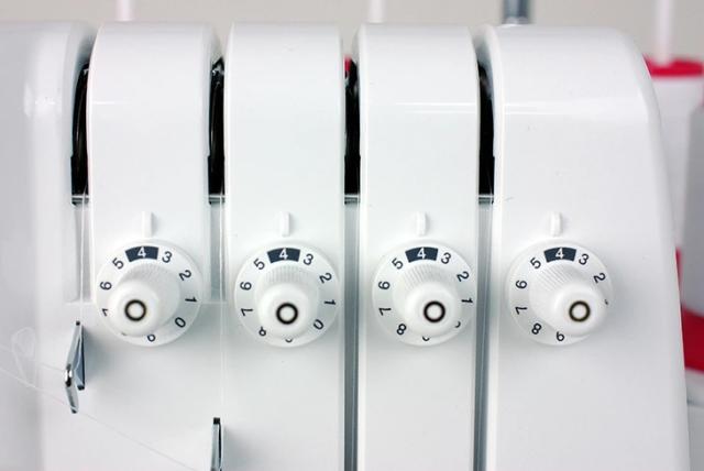 トリムビン・ロックミシン糸を特別付属！ベビーロック ロックミシン