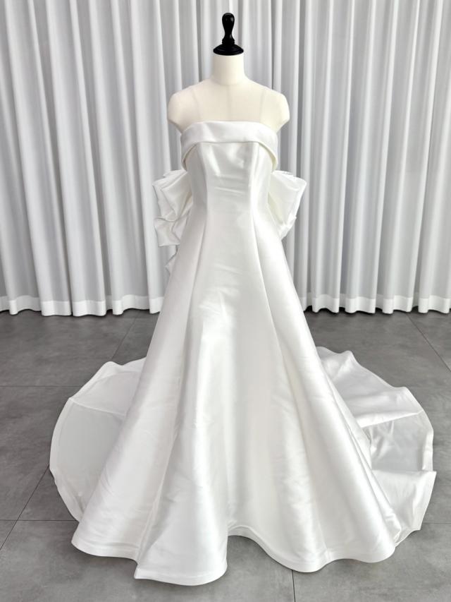 リソルロイヤル Resoll Royal カトレア CATTLEYA Aライン ウェディングドレス ホワイト 白 Resoll