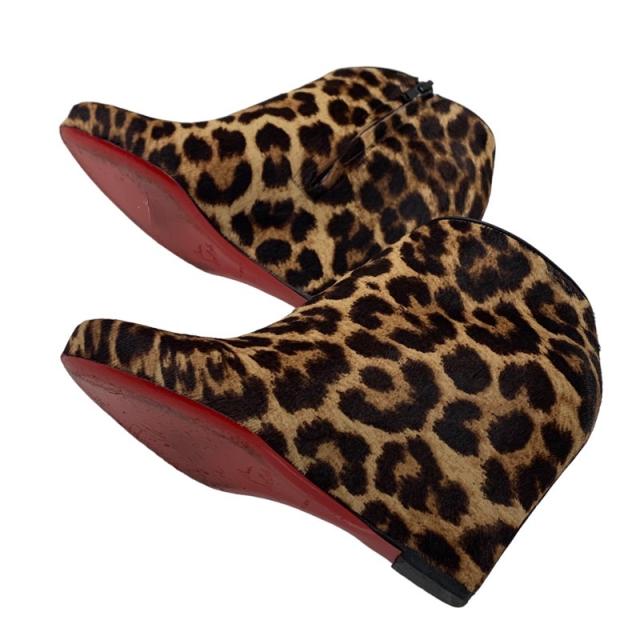 クリスチャンルブタン Christian Louboutin ブーツ ショートブーツ