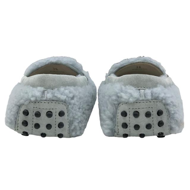 未使用 トッズ ケイト ムートン チェーン ドライビングシューズ ライト