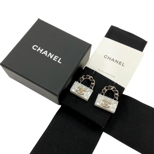 人気ブランド 海外通販 - 国内入手困難 シャネル CHANEL ココマーク ブラック ホワイト ゴールド ピアス アクセサリー