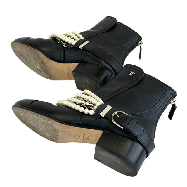 【美品】シャネル ブラックレザー ブーツ　チェーン 38【Hana】 CHANEL - シャネル CHANEL ブーツの通販 by KOMEHYO ONLINE