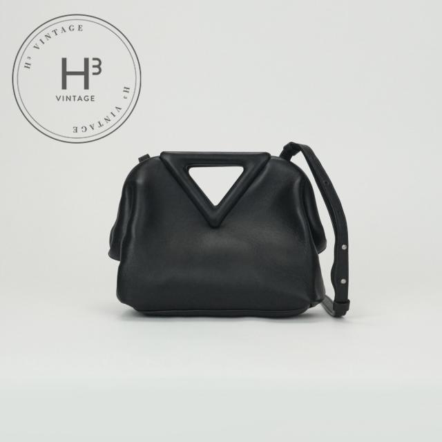 直営店☆BOTTEGA VENETA☆シェル トライアングルハンドル バッグ BOTTEGA VENETA ボッテガヴェネタ ショルダーバッグ The Shell