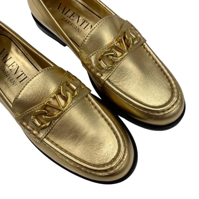 Valentino ゴールドレザー ローファー新品未使用 VALENTINO - ヴァレンティノ VALENTINO ローファー 革靴 靴
