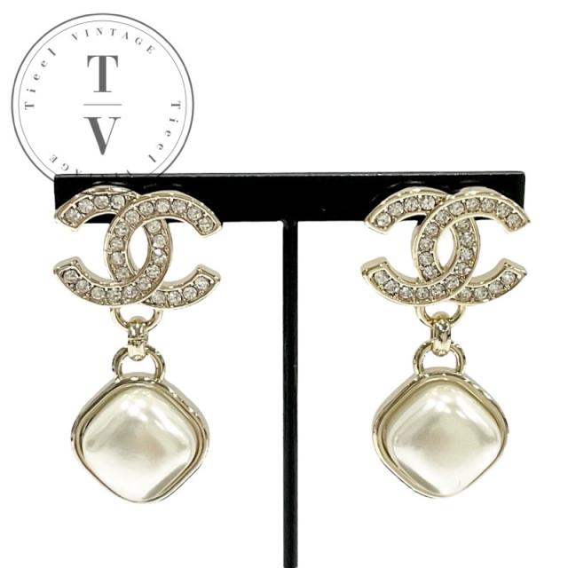 シャネル CHANEL ピアス イヤリング ゴールド ココマーク ラインストーンの通販は 48,180円
