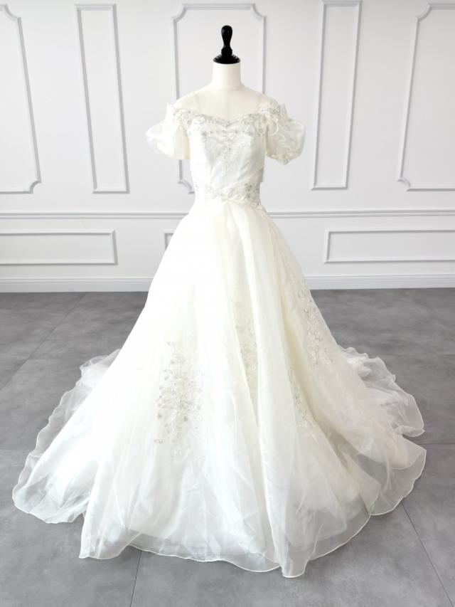 レジェンダ スポーゼ LEGGENDA SPOSE Aライン ウェディングドレス オフホワイト 白 ファーストオーナー パフスリーブ 刺繍 編み上げ