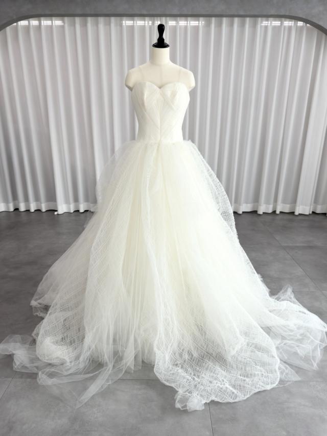 ヴェラウォン VERA WANG BRIDE オクタヴィア Octavia プリンセスライン ウェディングドレス ホワイト 白 ファーストオーナー チュールの通販は