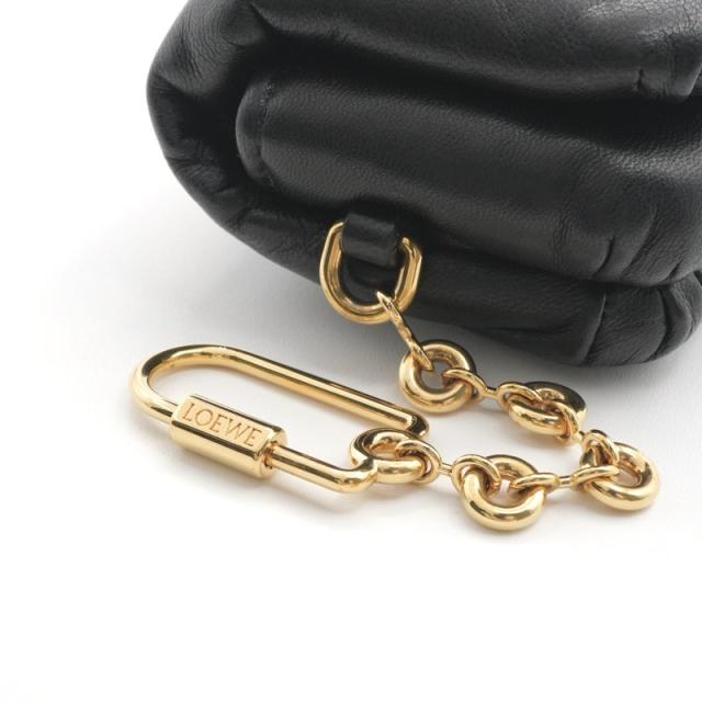 ロエベ LOEWE チャーム ブラック ゴールド アナグラム 小物入れ ロエベ LOEWE チャーム ブラック ゴールド アナグラム 小物入れ
