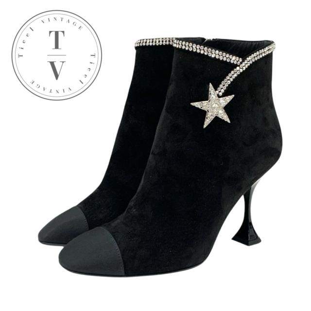 CHANELブラックスエードブーツ