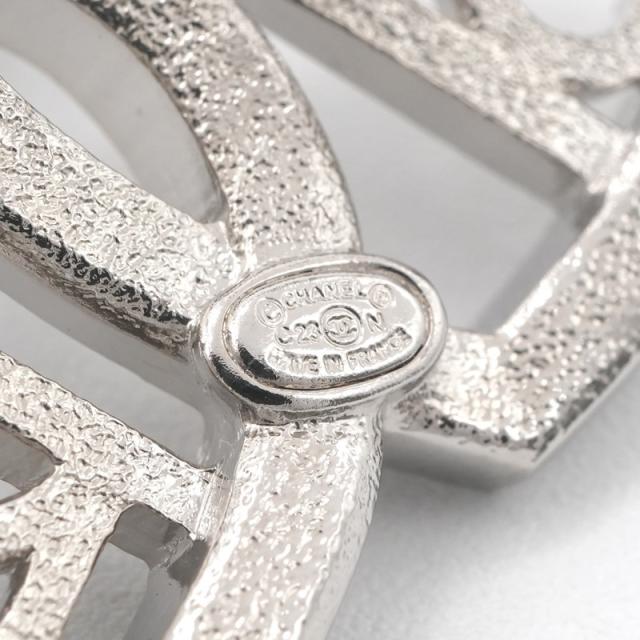 シャネル CHANEL ブローチ コサージュ シルバー ロゴ ラインストーン 