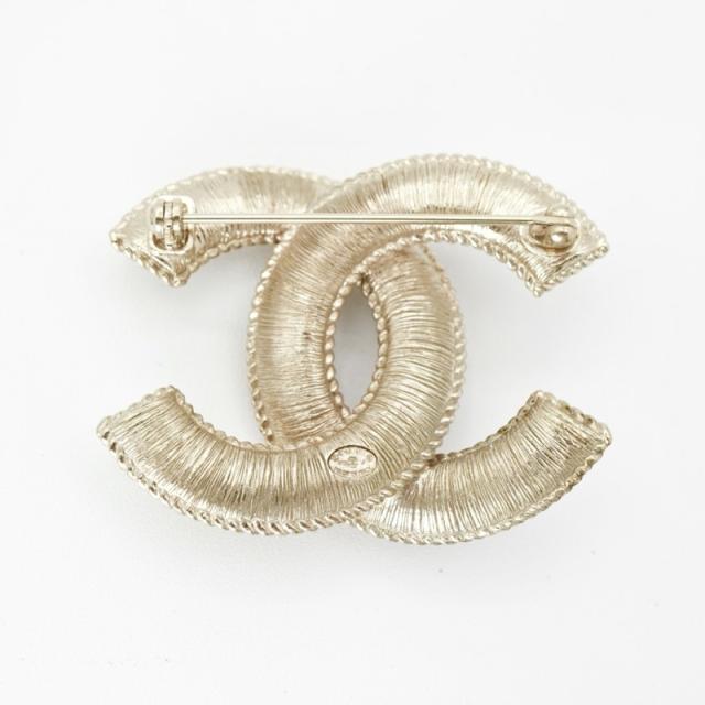 CHANEL シャネル ブローチ・コサージュ ゴールド 4500125A0123 CHANEL シャネル ブローチ・コサージュ - ゴールド