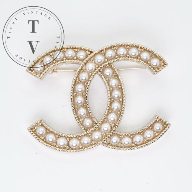 CHANEL シャネル ブローチ・コサージュ ゴールド 4500125M0017 CHANEL シャネル ブローチ・コサージュ ゴールド 4500125M0017