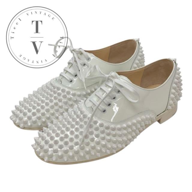 クリスチャンルブタン Christian Louboutin FREDDY FLAT フラットシューズ 靴 シューズ パテント ホワイト 白 レースアップシューズ スパイク