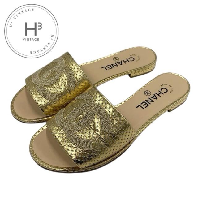 シャネル レザー ココマーク パンチング フラットサンダル ゴールド シャネル レザー ココマーク パンチング フラットサンダル ゴールド