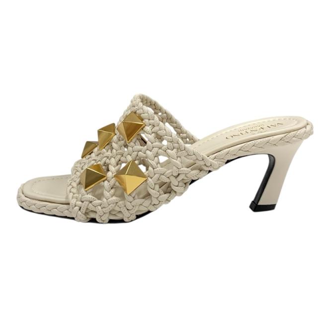ヴァレンティノ ローマンスタッズ レザー サンダル アイボリー ヴァレンティノ VALENTINO サンダル 靴 シューズ レザー