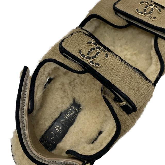 シャネル CHANEL サンダル 靴 シューズ ハラコ ムートン ベージュ ブラック ゴールド ココマーク チェーン ストラップ_6