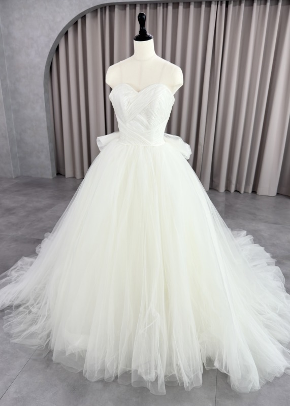 アヴィカ Avica CHIPIDRESS プリンセスライン ウェディングドレス ホワイト 白 ファーストオーナー チュール バックリボン