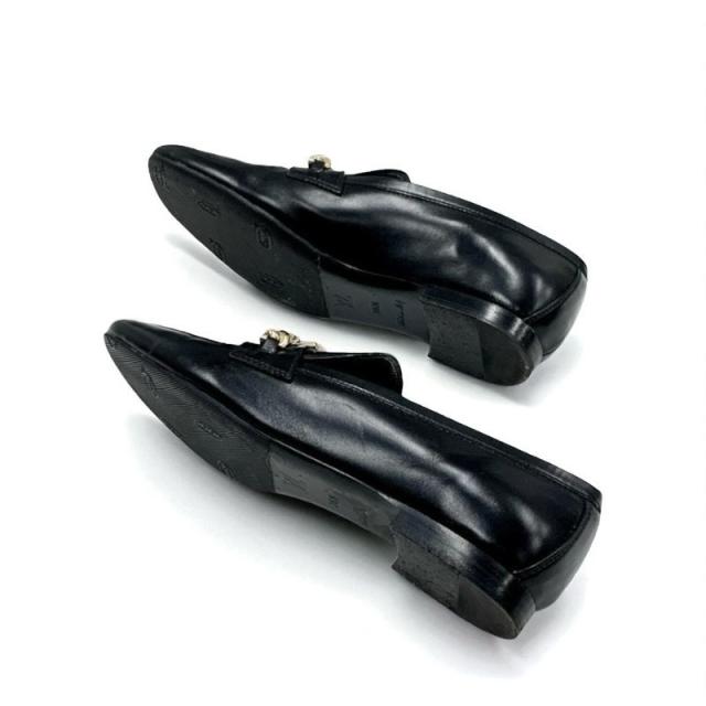 ヴィトン アッパーケースライン レザー チェーン ロゴ ローファー ブラック