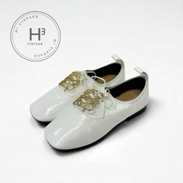 ロエベ LOEWE フラットシューズ 靴 シューズ パテント ホワイト 白 ゴールド 未使用 アナグラム ソフトダービー ロエベ LOEWE フラットシューズ 靴 シューズ パテント ホワイト 白