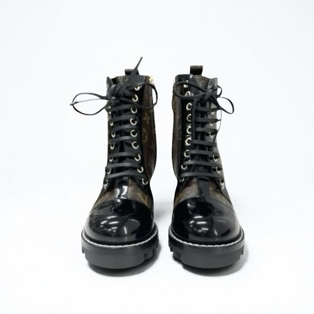 ルイヴィトン LOUIS VUITTON スタートレイルライン モノグラム ブーツ 遊撃手ブーツ 靴 シューズ なめし革 専売特許 赤銅色 黒いこと